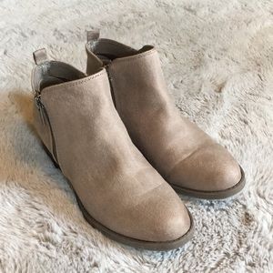 Carlos by Carlos Santana Booties